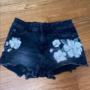 aeropastle black jean shorts